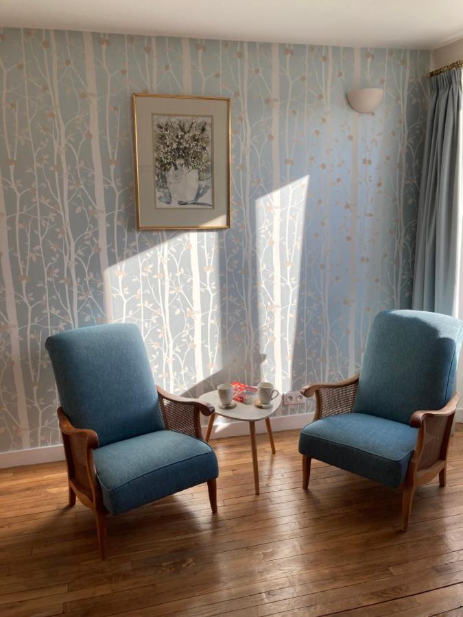Chambres & Table D'Hotes De La Vieille Ferme Salon-la-Tour Ngoại thất bức ảnh