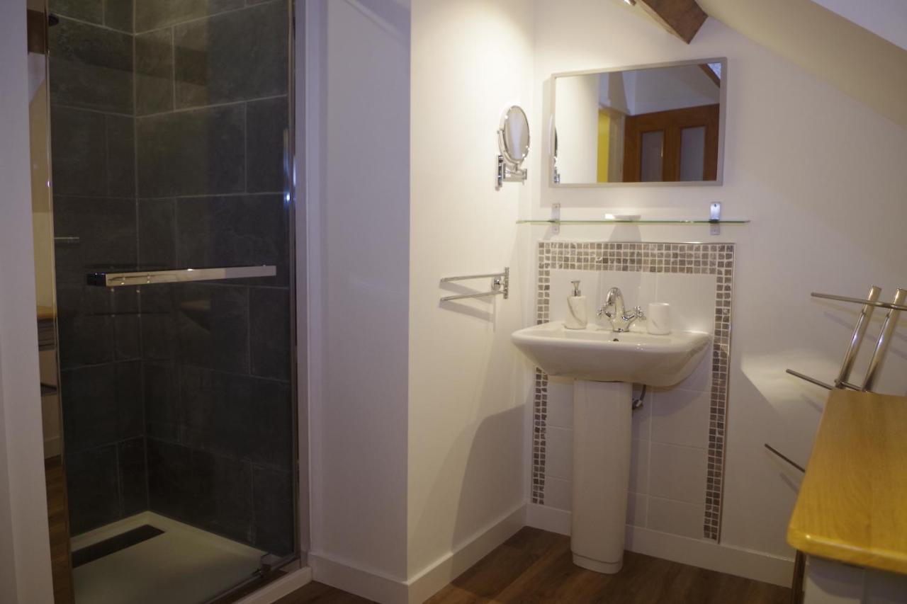 Chambres & Table D'Hotes De La Vieille Ferme Salon-la-Tour Ngoại thất bức ảnh